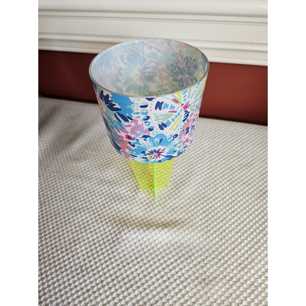 Lilly Pulitzer Acrylic Sand Cup Holder Resort Beach Buddy Accessory Neon Yellow - Picture 3 of 6
